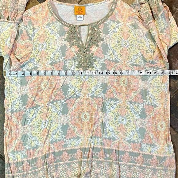 Ruby Rd. Crochet V-neck Keyhole Blouse 1X - Picture 8 of 10